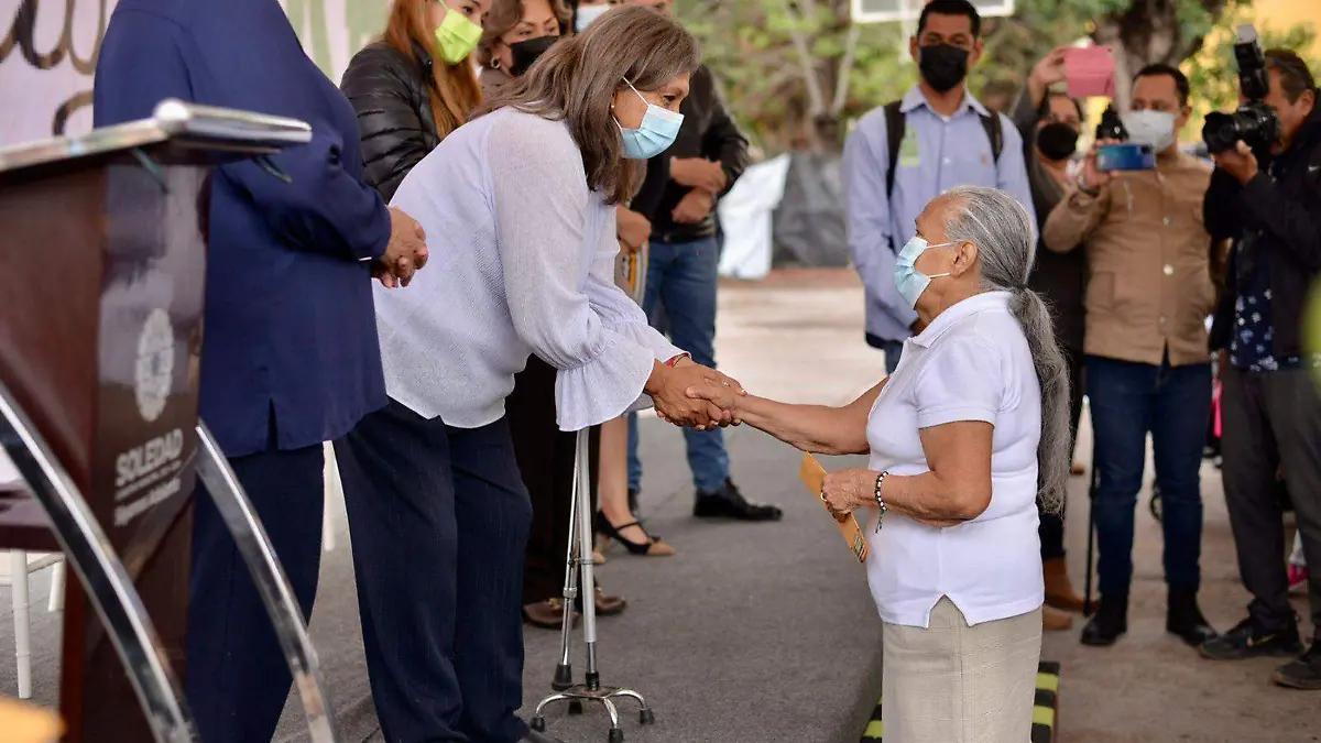 entrega de apoyos